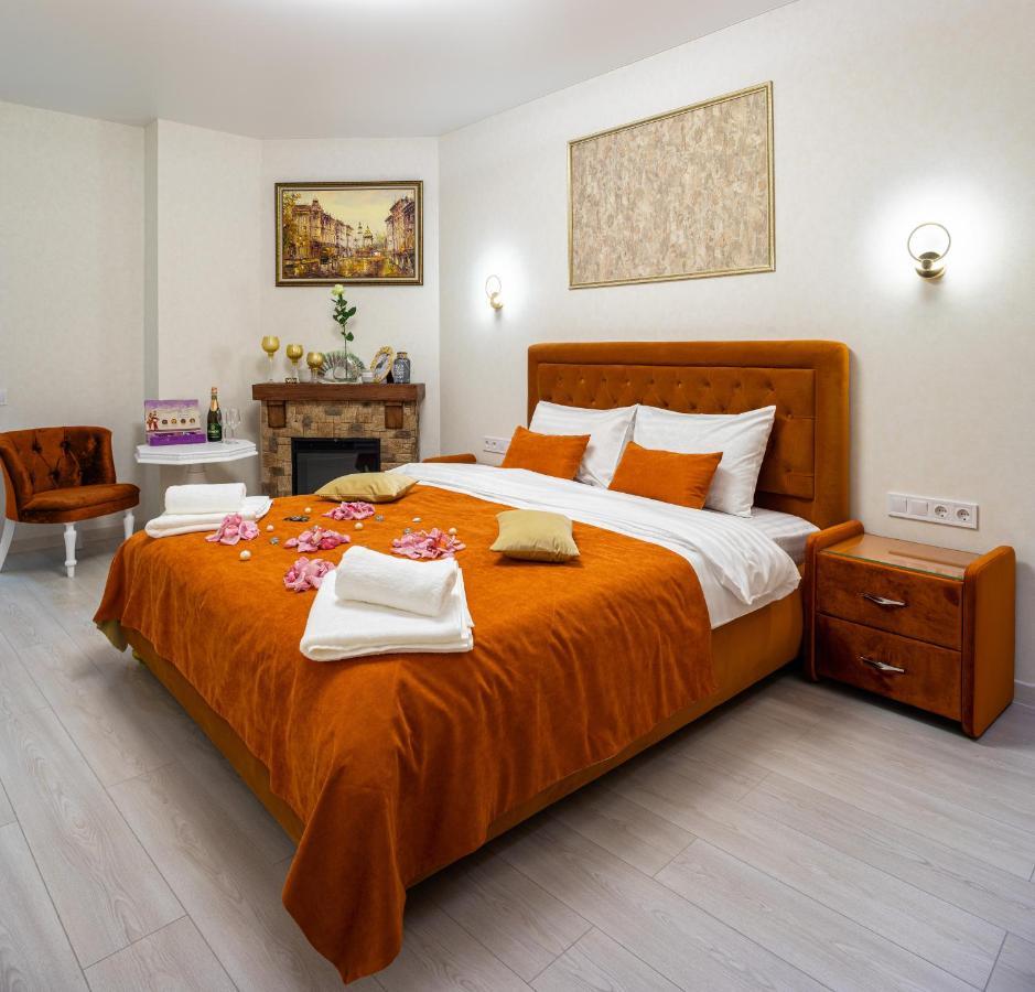 לבוב Rynok Square City Center Two Bedroom Apartment! מראה חיצוני תמונה