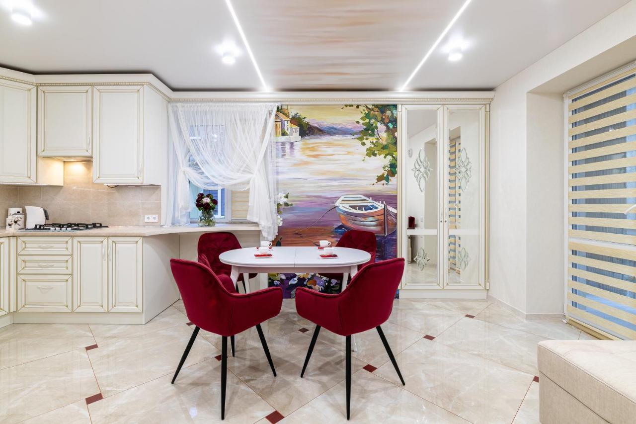 לבוב Rynok Square City Center Two Bedroom Apartment! מראה חיצוני תמונה