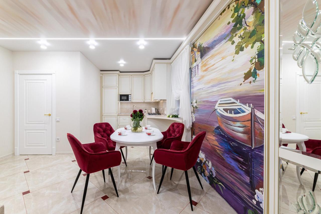 לבוב Rynok Square City Center Two Bedroom Apartment! מראה חיצוני תמונה
