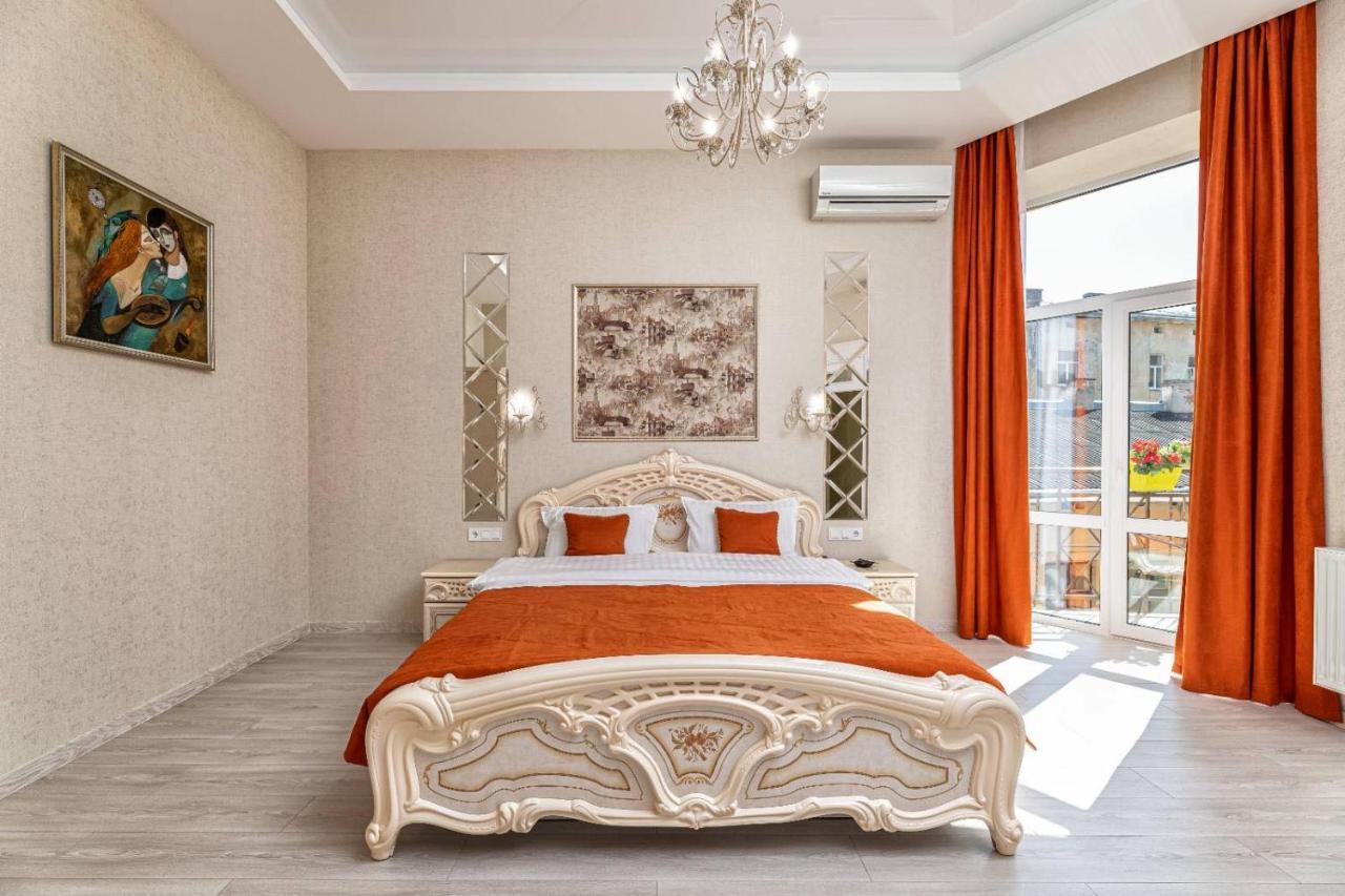לבוב Rynok Square City Center Two Bedroom Apartment! מראה חיצוני תמונה