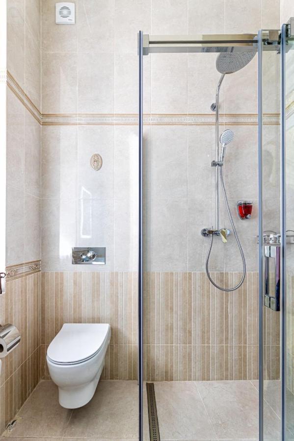 לבוב Rynok Square City Center Two Bedroom Apartment! מראה חיצוני תמונה
