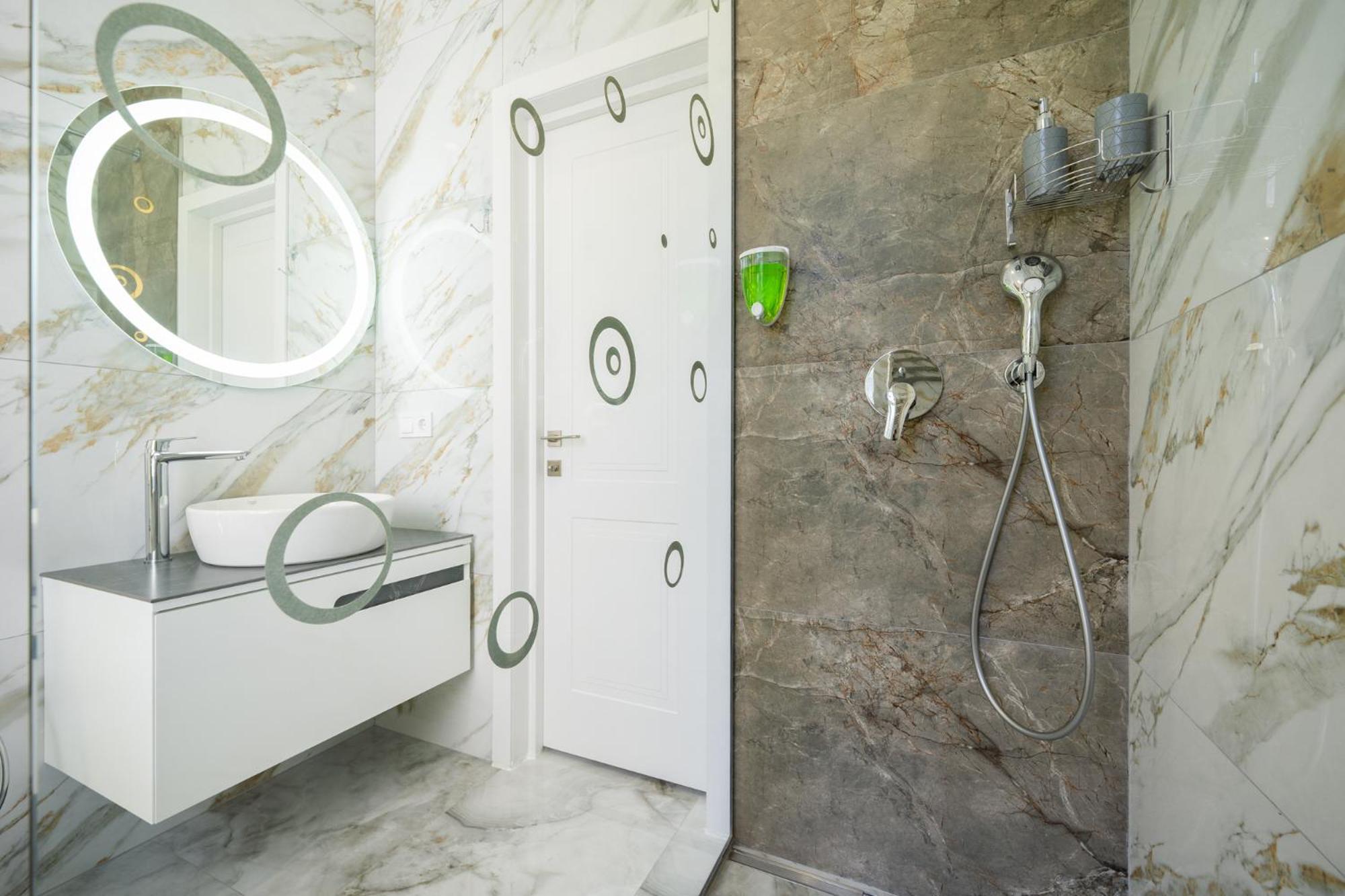 לבוב Rynok Square City Center Two Bedroom Apartment! מראה חיצוני תמונה